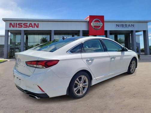 Quartz White Pearl 2018 Hyundai SONATA Limited