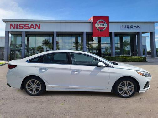 Quartz White Pearl 2018 Hyundai SONATA Limited