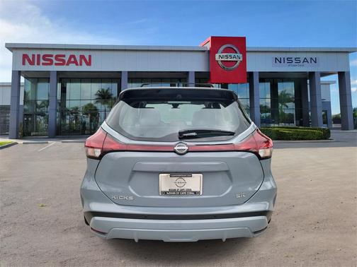 2024 Nissan Kicks SR