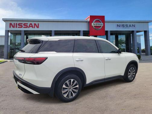 Glacier White 2023 INFINITI QX60 Pure