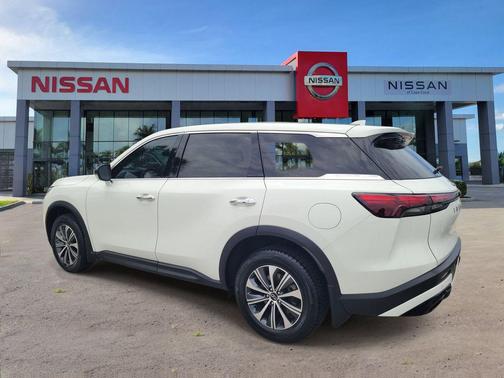 Glacier White 2023 INFINITI QX60 Pure