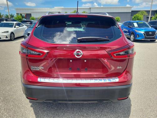 Scarlet Ember Pearl Metallic 2022 Nissan Rogue Sport SL