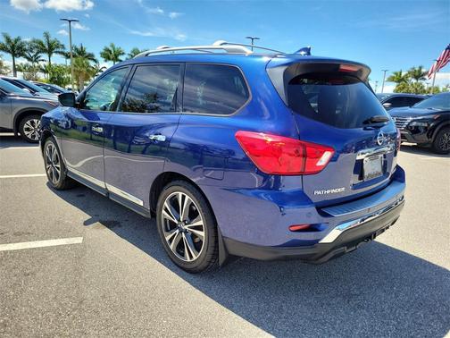 2020 Nissan Pathfinder Platinum 2WD
