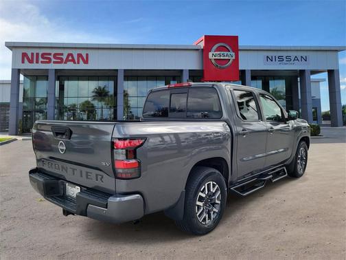 2022 Nissan Frontier SV