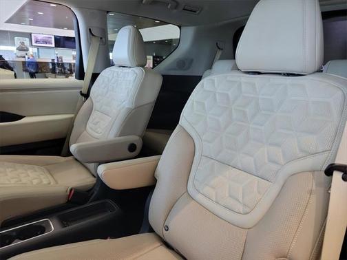 2025 Nissan Armada Platinum Reserve 2WD