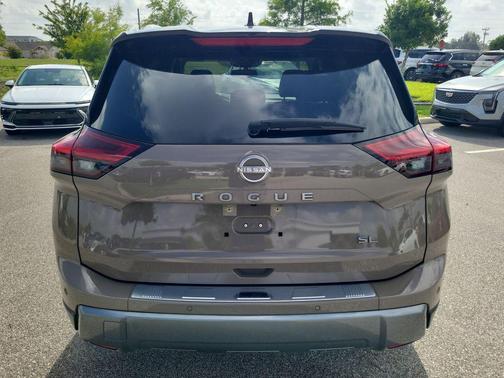 Baja Storm Metallic/Super Black 2024 Nissan Rogue SL