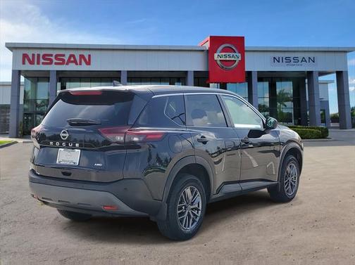 2022 Nissan Rogue S