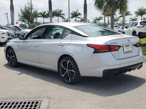 2023 Nissan Altima SR FWD
