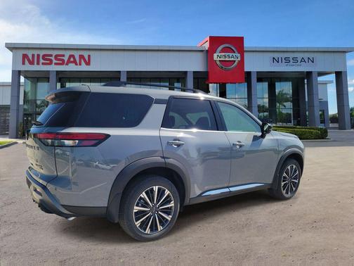 Boulder Gray Pearl 2026 Nissan Pathfinder Platinum