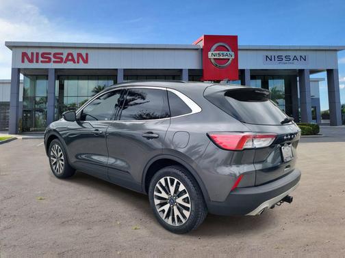 2020 Ford Escape Titanium