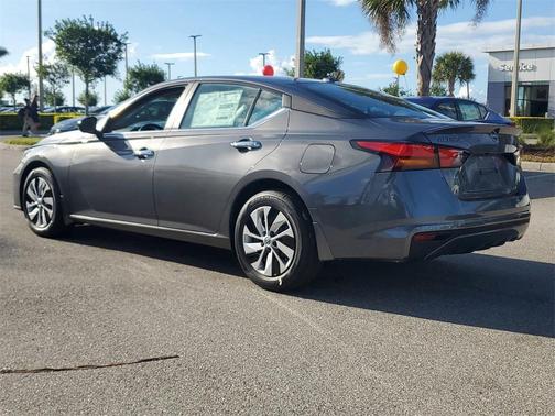 2025 Nissan Altima S FWD