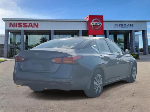 2025 Nissan Altima S FWD