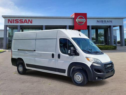 Bright White Clearcoat 2025 RAM ProMaster 2500 Tradesman