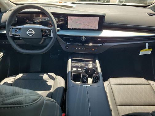 Everest White Pearl Tricoat 2026 Nissan Murano Platinum