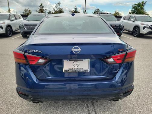 2023 Nissan Altima SR FWD