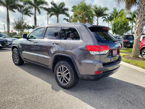 2019 Jeep Grand Cherokee Laredo