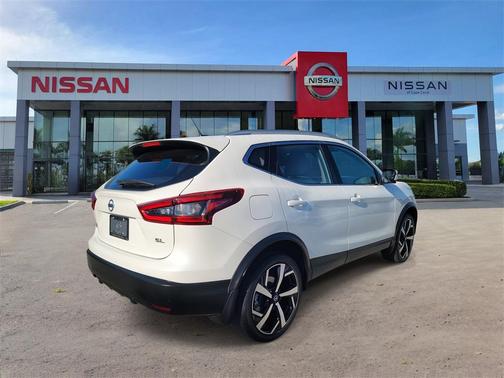 2021 Nissan Rogue Sport SL