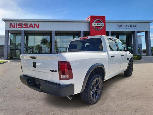 2024 RAM 1500 Classic Warlock Crew Cab 4x4 5'7' Box