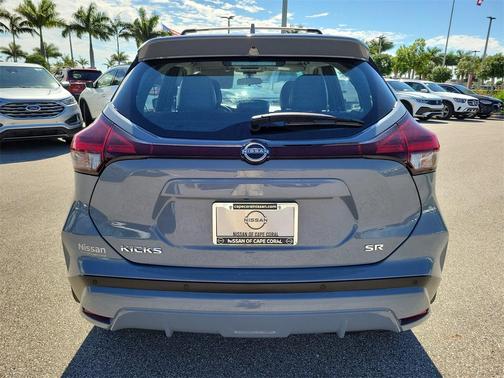 2024 Nissan Kicks SR