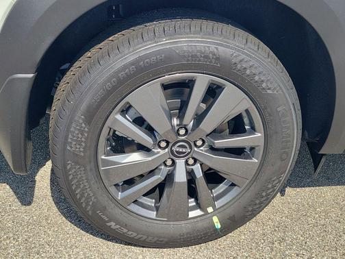 Everest White Pearl Tricoat 2026 Nissan Pathfinder SV