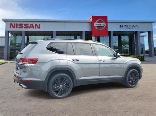 2022 Volkswagen Atlas 3.6L SE w/Technology