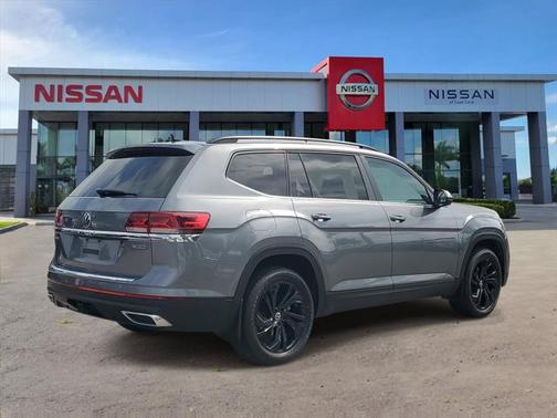 2022 Volkswagen Atlas 3.6L SE w/Technology