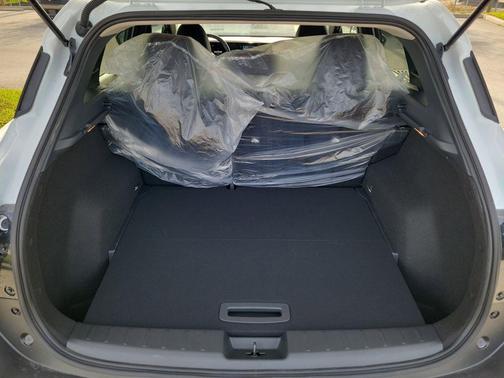 Aspen White Tricoat 2026 Nissan Kicks SR