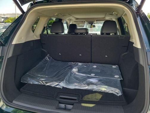 Obsidian Green 2026 Nissan Rogue Platinum