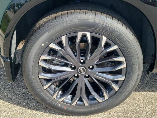 Obsidian Green 2026 Nissan Rogue Platinum