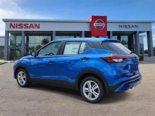 2025 Nissan Kicks S