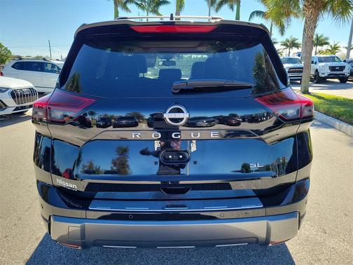 2024 Nissan Rogue SL