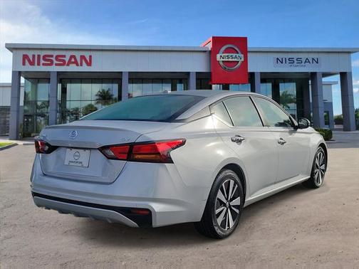 2022 Nissan Altima 2.5 SV