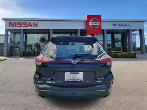 2024 Nissan Kicks SR