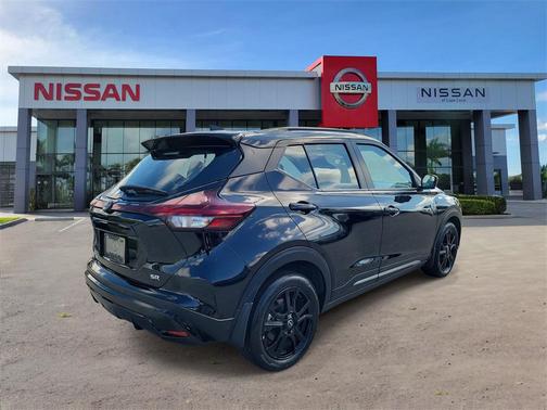2024 Nissan Kicks SR