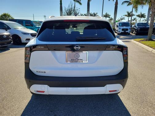 2026 Nissan Kicks SV