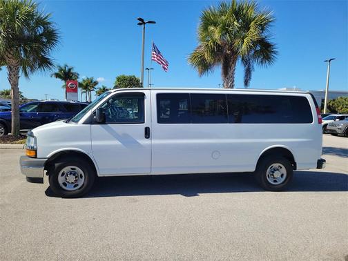 2019 Chevrolet Express 3500 LT