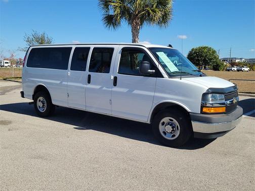 2019 Chevrolet Express 3500 LT