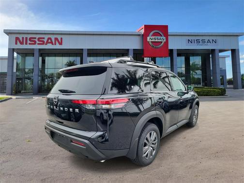 2025 Nissan Pathfinder SV FWD