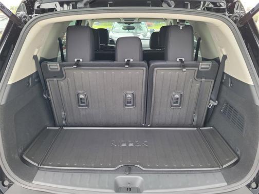 2025 Nissan Pathfinder SV FWD