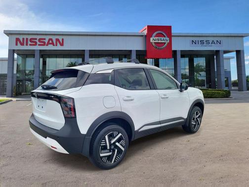 Fresh Powder 2026 Nissan Kicks SV