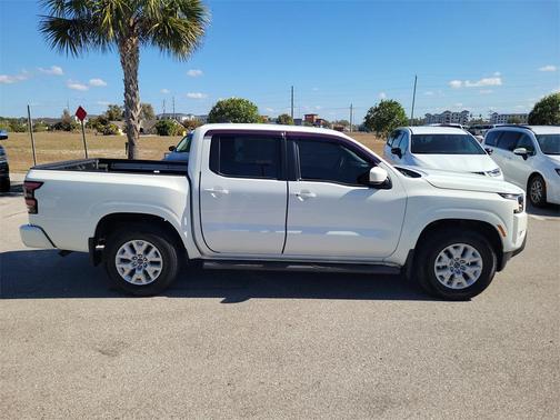 2023 Nissan Frontier SV