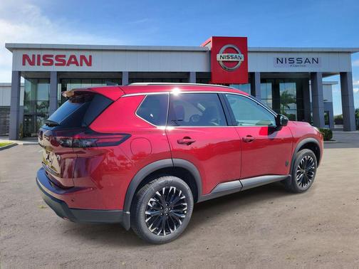 Scarlet Ember Tintcoat 2026 Nissan Rogue Dark Armor