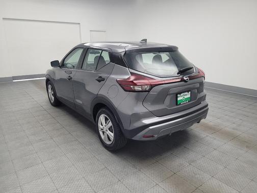Gun Metallic 2023 Nissan Kicks S Xtronic CVT