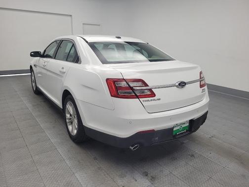 2015 Ford Taurus SEL