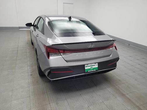 Fluid Metal 2025 Hyundai ELANTRA Sport