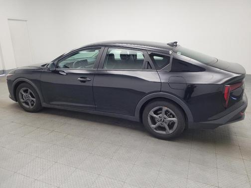 Aurora Black Pearl 2025 Kia K4 LXS