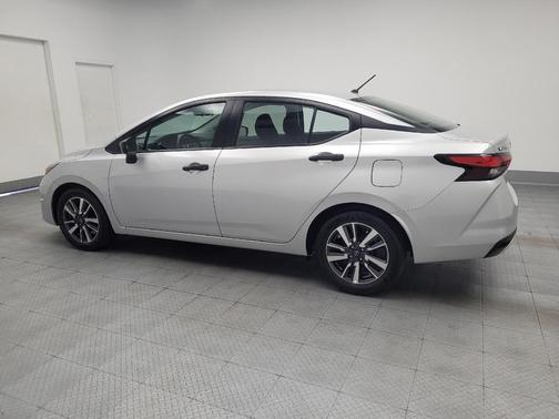 Brilliant Silver Metallic 2024 Nissan Versa 1.6 S