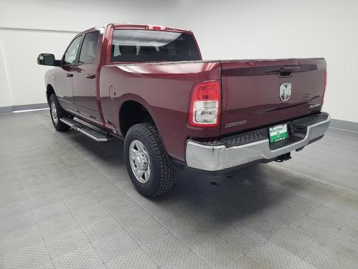 2020 RAM 2500 Big Horn Crew Cab 4X4 6'4' Box