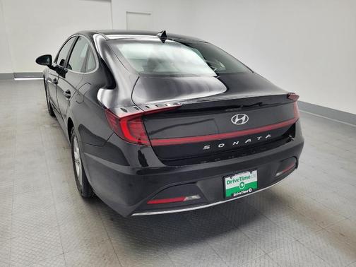 2022 Hyundai SONATA SE