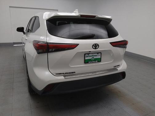 2021 Toyota Highlander LE
